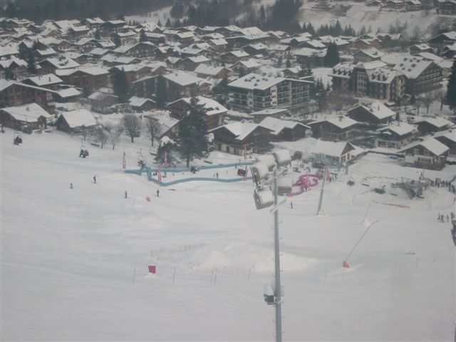 618x457 pixels (53K)