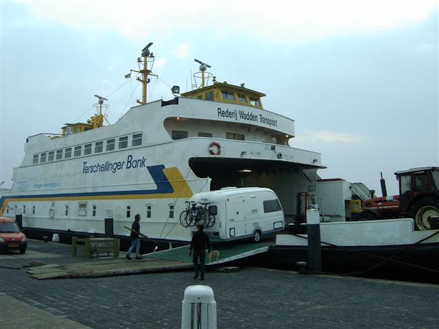 618x457 pixels (51K)