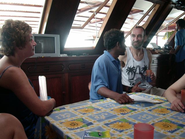 618x457 pixels (65K)