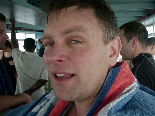 618x457 pixels (57K)