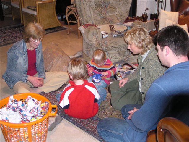 618x457 pixels (75K)