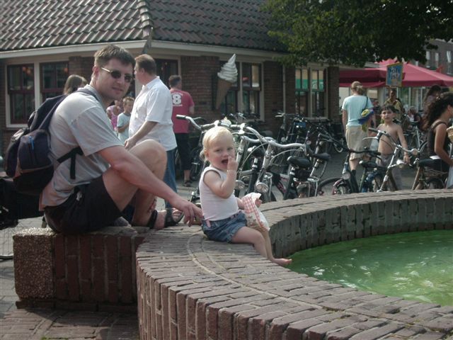 618x457 pixels (74K)