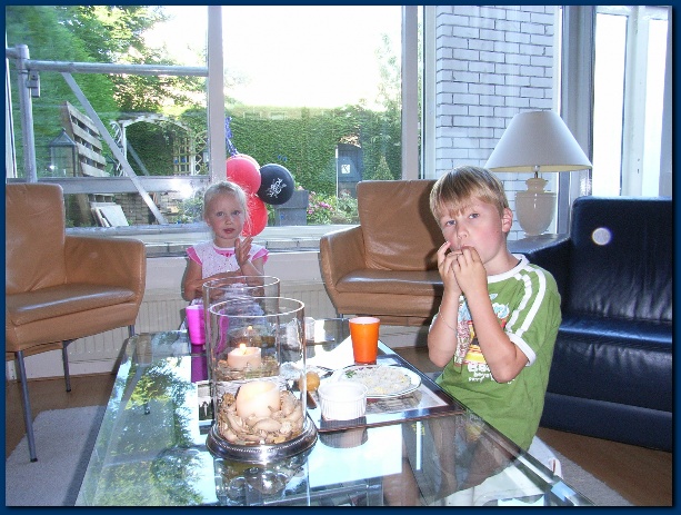 600x449 pixels (149K)