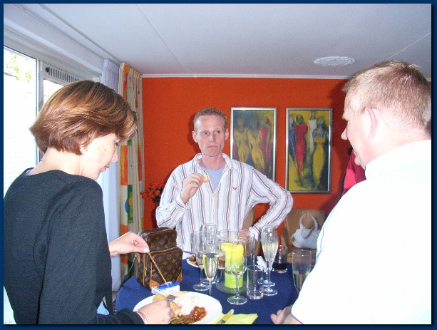 600x449 pixels (123K)