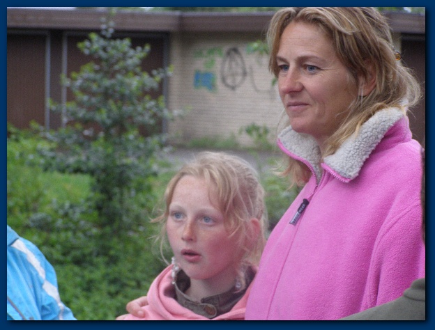 600x449 pixels (113K)