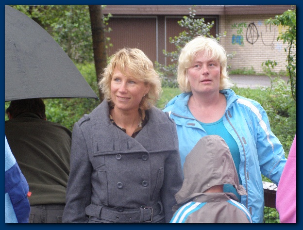 600x449 pixels (131K)