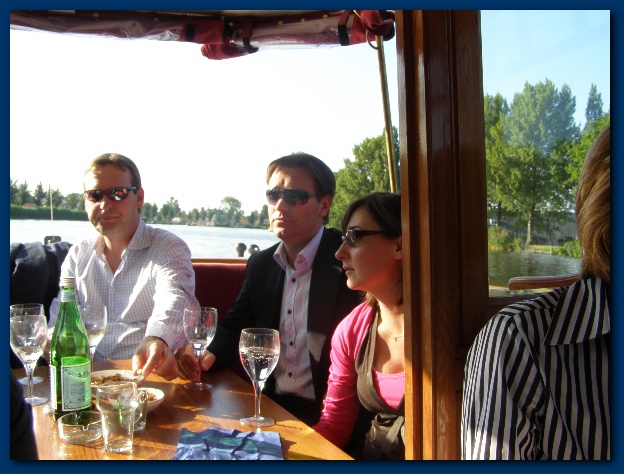 600x449 pixels (124K)