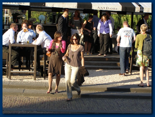 600x449 pixels (169K)