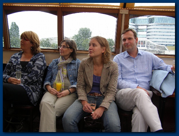 600x449 pixels (137K)