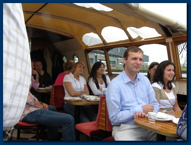 600x449 pixels (128K)