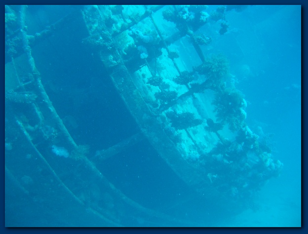 600x449 pixels (76K)