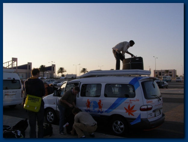 600x449 pixels (80K)