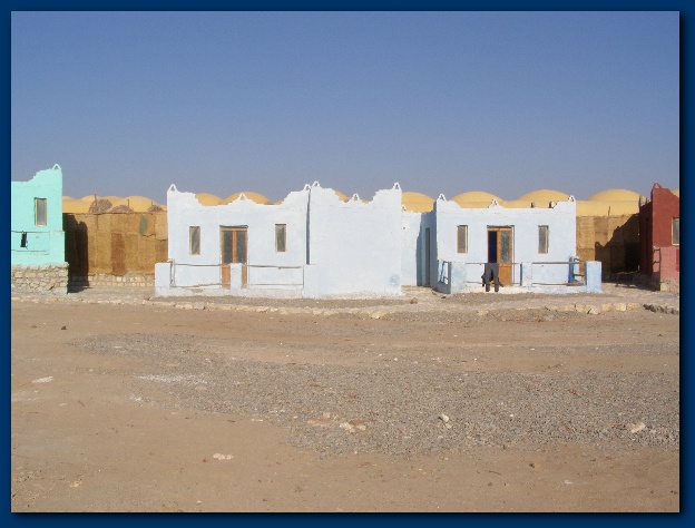 600x449 pixels (102K)