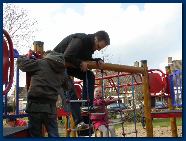 600x449 pixels (128K)