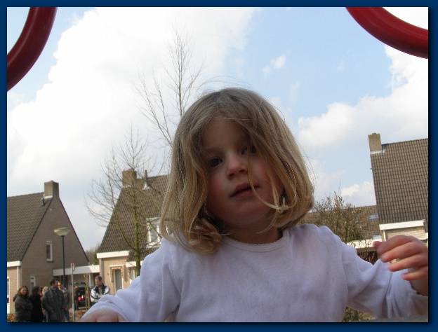 600x449 pixels (97K)