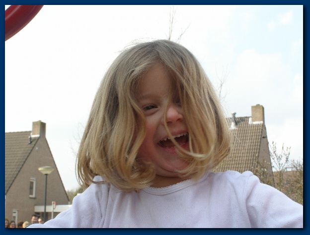 600x449 pixels (84K)