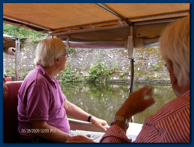 600x450 pixels (142K)