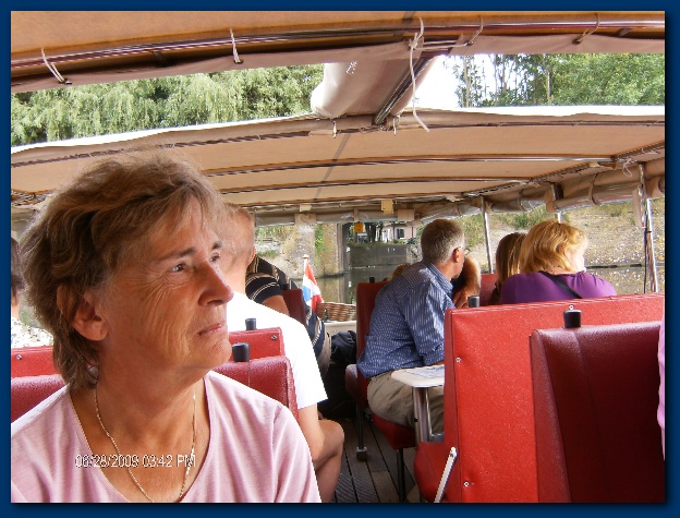 600x450 pixels (149K)