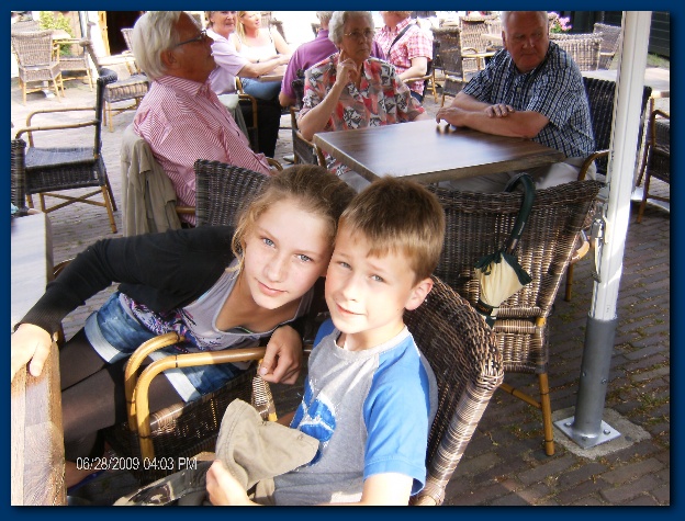 600x450 pixels (164K)