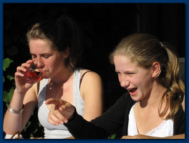 600x449 pixels (99K)