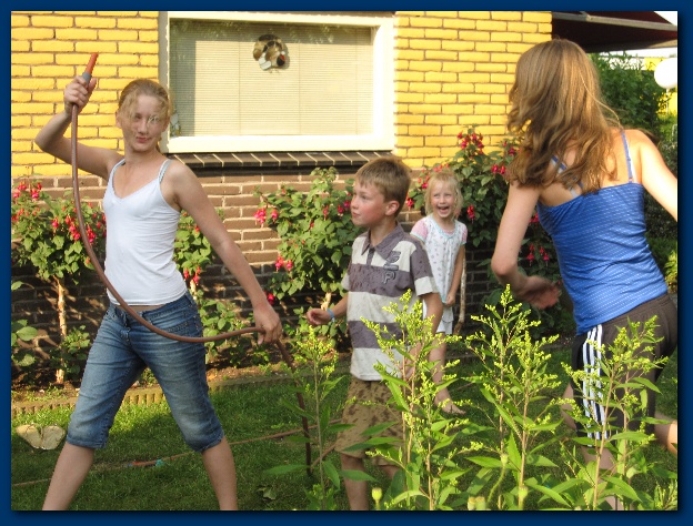 600x449 pixels (178K)