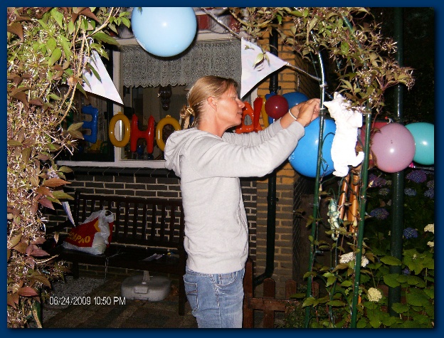 600x450 pixels (178K)