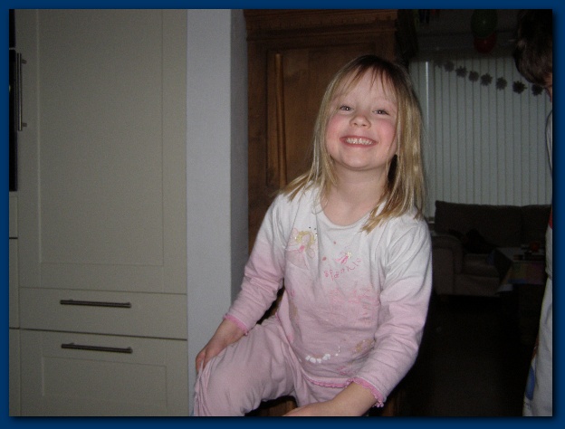 600x449 pixels (85K)