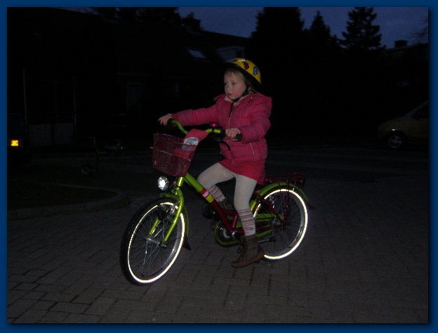 600x449 pixels (73K)