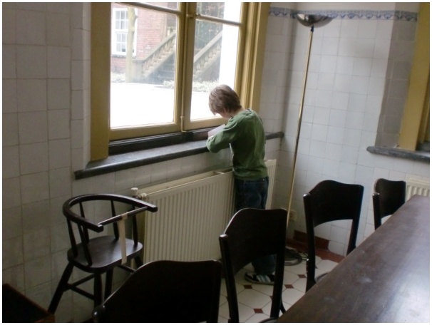 584x433 pixels (76K)