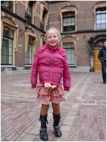 434x583 pixels (130K)