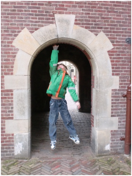 434x583 pixels (111K)