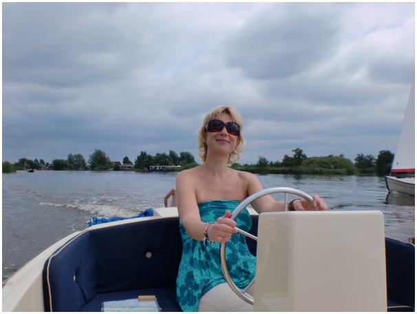 584x433 pixels (66K)