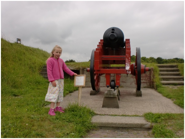 584x433 pixels (91K)