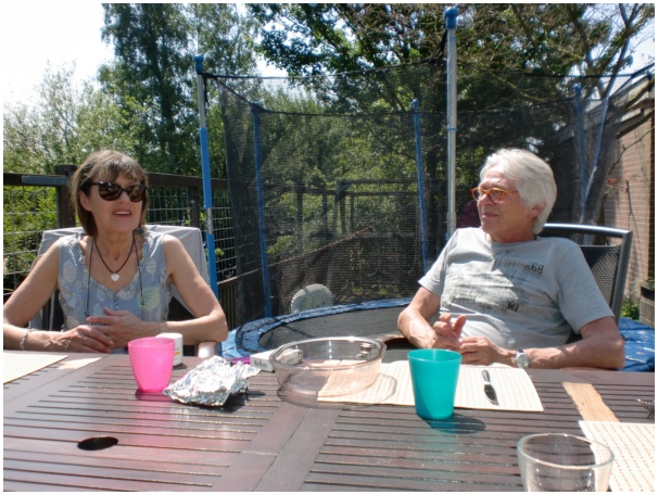 584x433 pixels (147K)