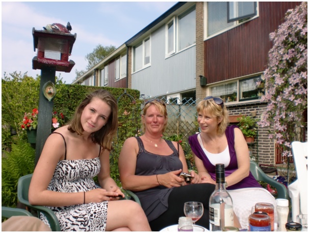 584x433 pixels (133K)