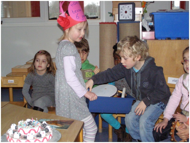 584x433 pixels (116K)