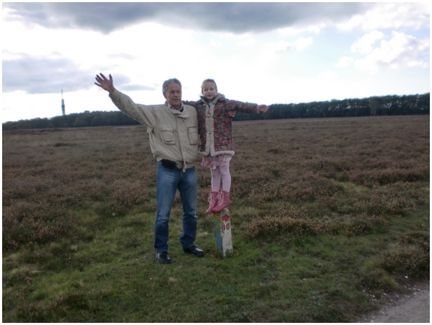 584x433 pixels (93K)