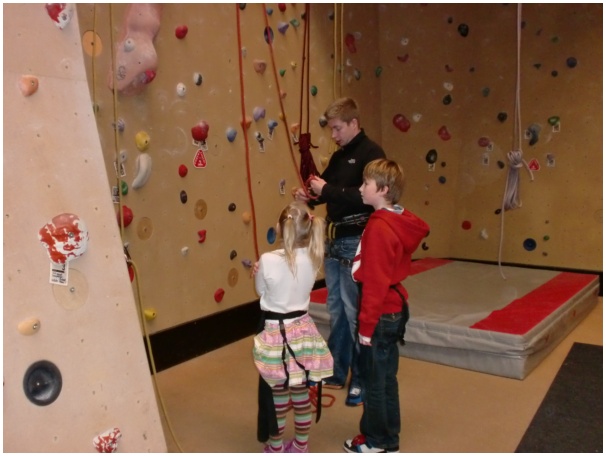 584x433 pixels (83K)