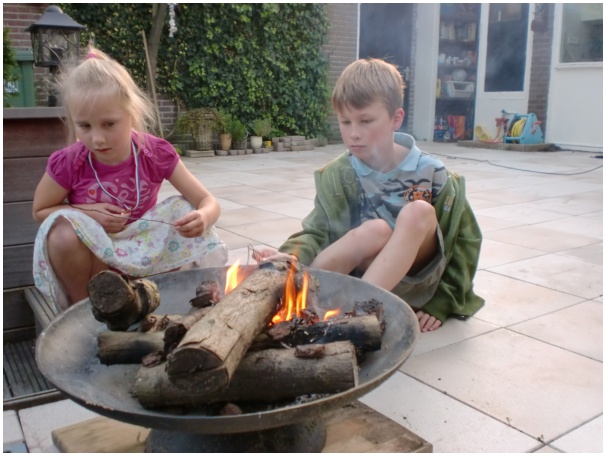 584x433 pixels (106K)