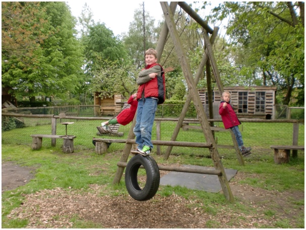 584x433 pixels (158K)