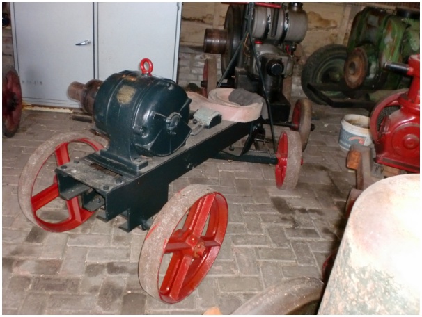 584x433 pixels (104K)