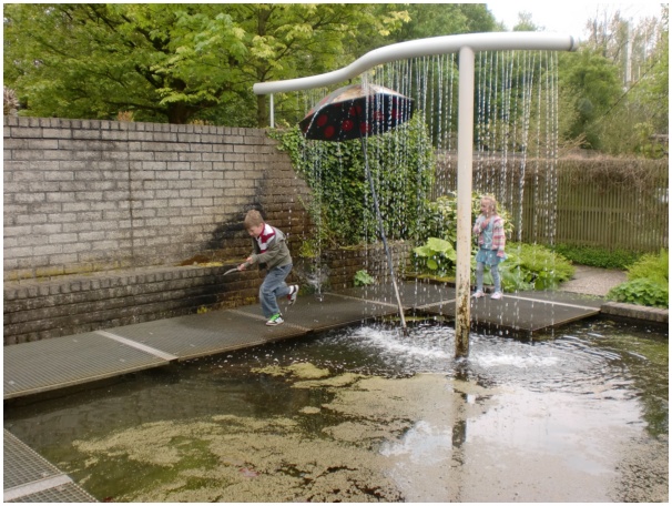 584x433 pixels (151K)