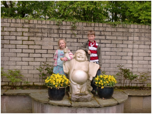 584x433 pixels (146K)