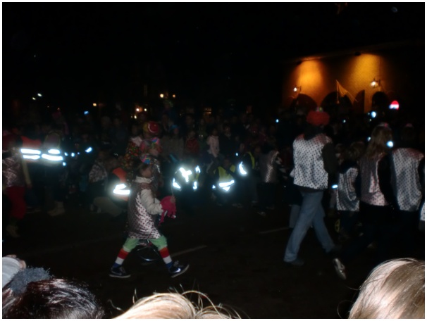 584x433 pixels (66K)