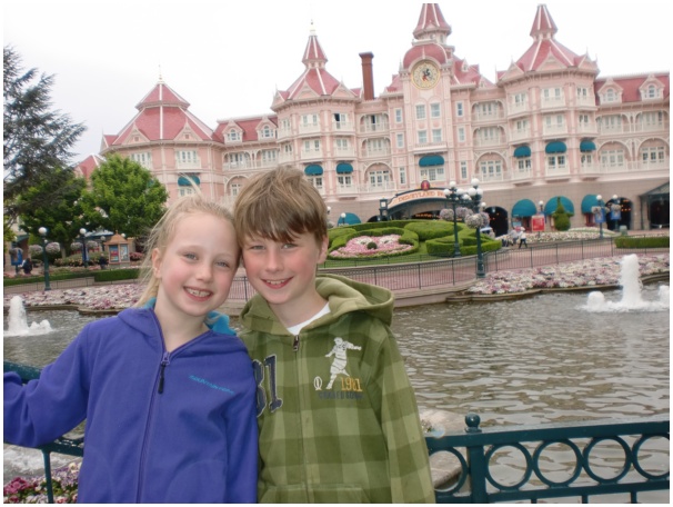 584x433 pixels (115K)