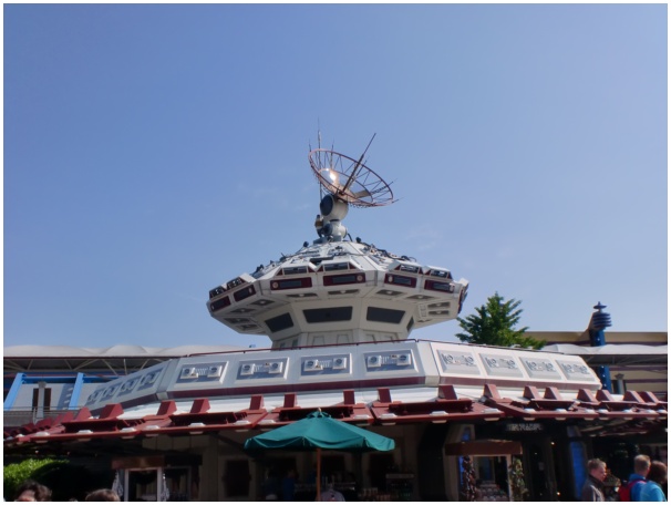 584x433 pixels (72K)