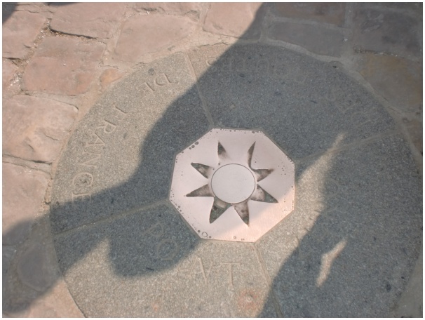 584x433 pixels (100K)