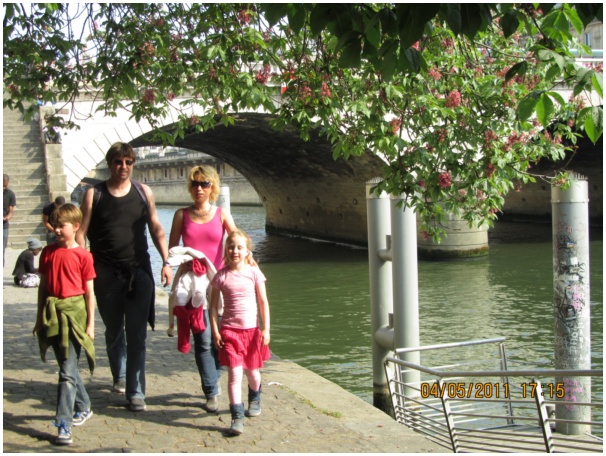 584x433 pixels (160K)