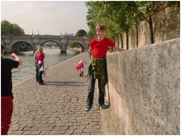 584x433 pixels (136K)