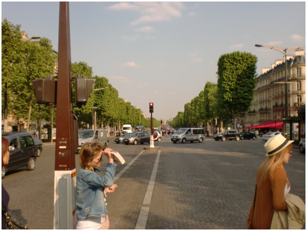 584x433 pixels (104K)